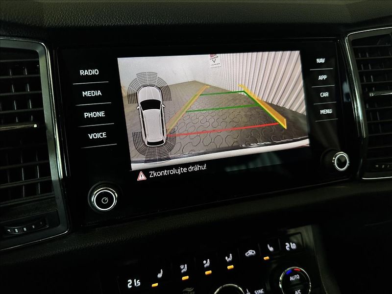 Škoda Kodiaq 1.5TSI Virtual Style LED - fotka 27 z 40