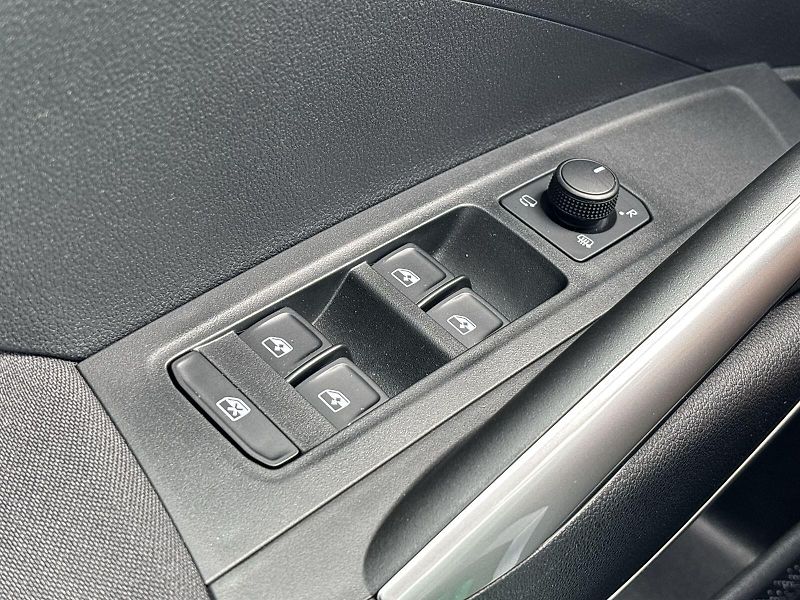 Škoda Fabia (2023) 1.0 TSI Style - fotka 17 z 27