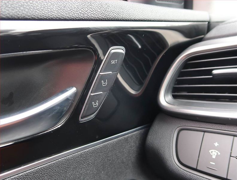 Kia Sorento (2018) GT Line 2.2 CRDi - fotka 27 z 30