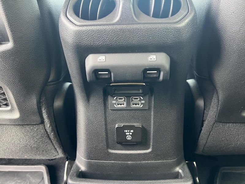 Jeep Wrangler (2021) RUBICON 392 6.4L V8 HEMI DPH - fotka 22 z 37