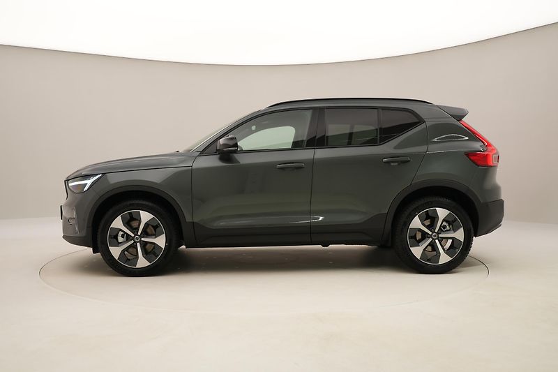 Volvo XC40 (2026) B3 AUT DARK ULTRA  - fotka 9 z 64