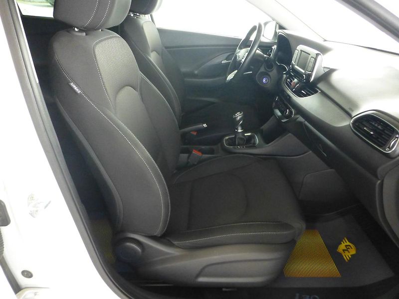 Hyundai i30 (2018) 1,0-88KW**NEW ČR**FASTBACK - fotka 18 z 25
