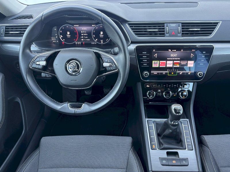 Škoda Superb (2022) 2.0 TDI 110kW Style - fotka 9 z 35