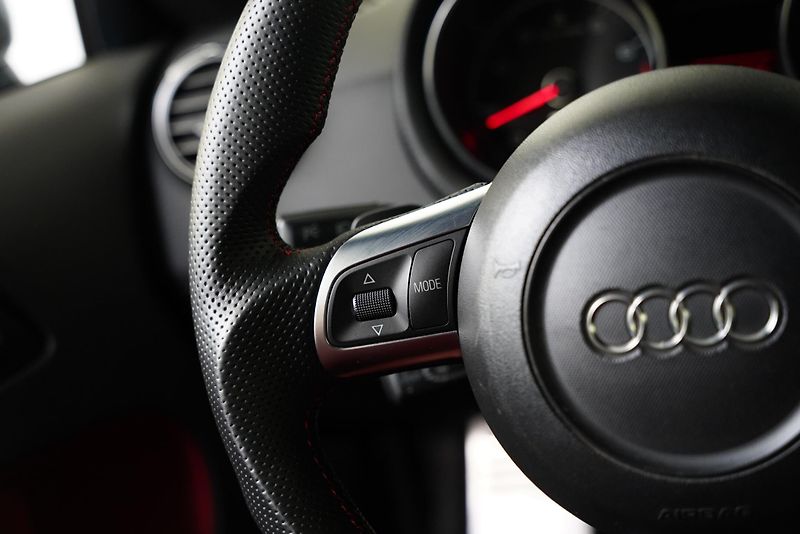 Audi TT - fotka 16 z 26