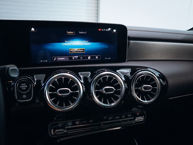 Mercedes-Benz Třídy A A 35 AMG 4MATIC - fotka 19 z 25