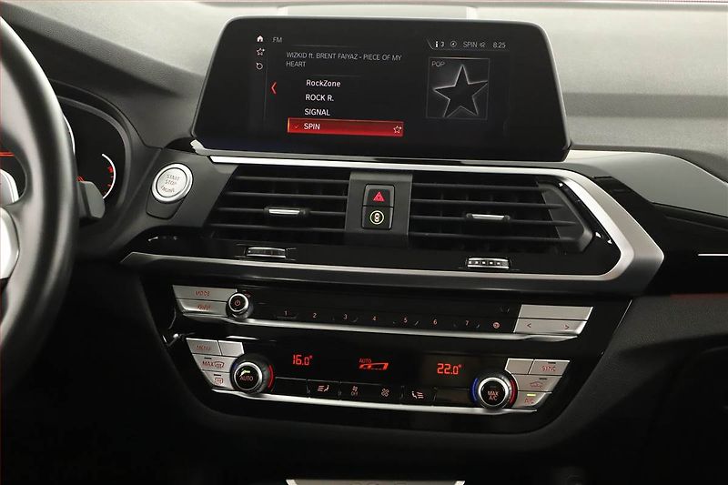 BMW X4 (2021) xLine xDrive20d - fotka 9 z 18