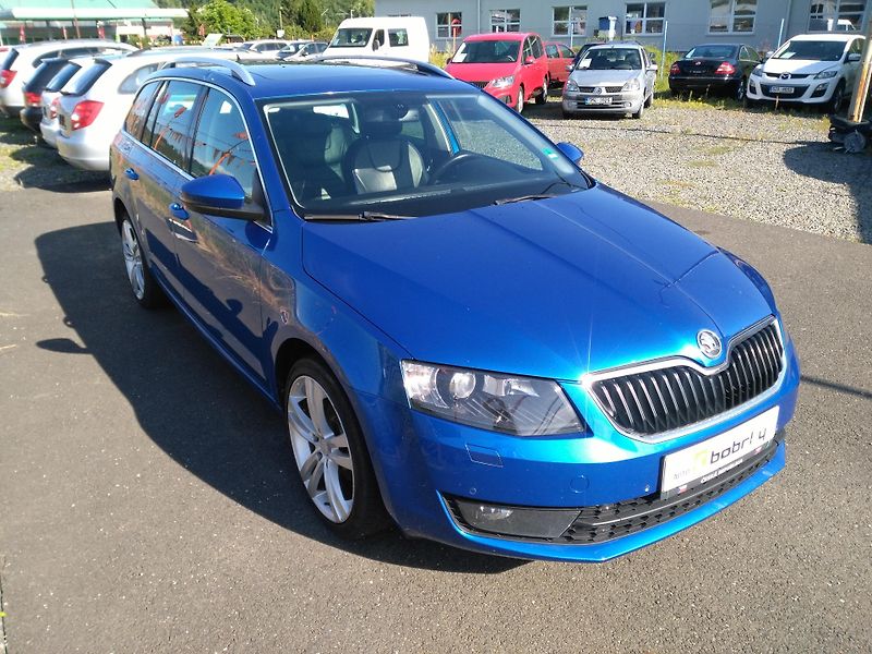 Škoda Octavia 1,6 TDI * DSG * /77 kW/ - fotka 2 z 40