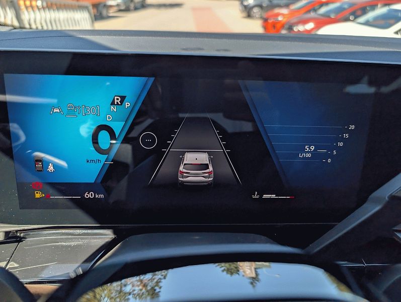 Renault Austral (2025) evolution mild hybrid 160 auto - fotka 3 z 19