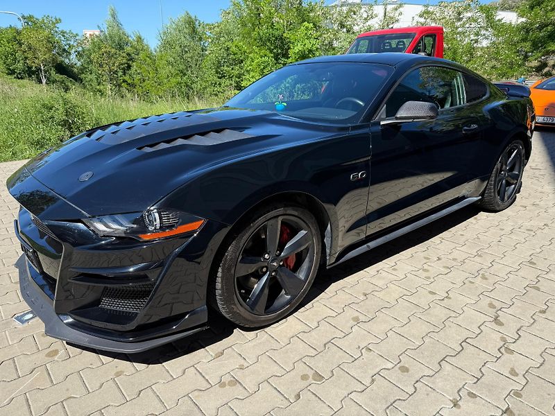 Ford Mustang (2018) GT5.0 AT FACELIFT SHELBY paket - fotka 2 z 14