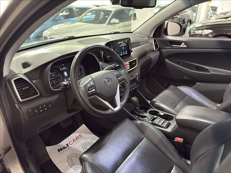 Hyundai Tucson 2,0   CRDI 4X4 136KW PREMIUM - fotka 9 z 38