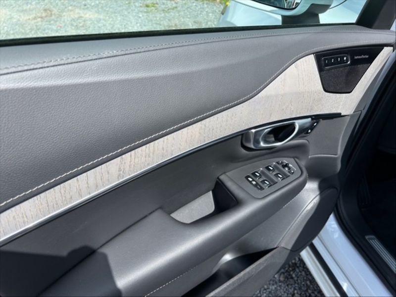 Volvo XC90 2,0 B5 AWD D Plus Bright AT - fotka 11 z 11