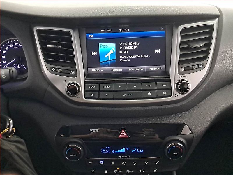 Hyundai Tucson (2017) Trikolor 1.7 CRDi, ČR,1.maj - fotka 12 z 17