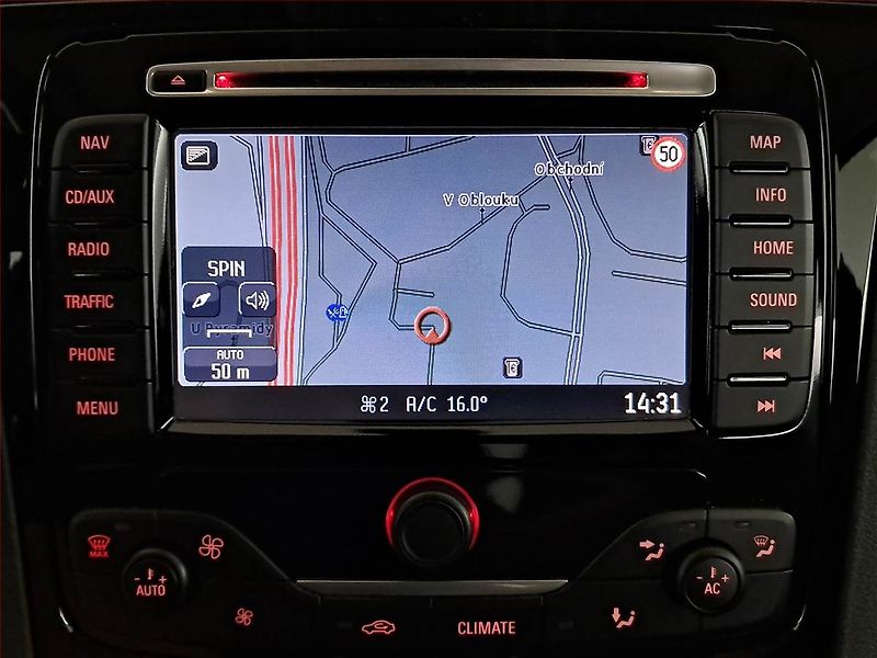 Ford Galaxy (2012) 2.2 TDCi, 7 míst, ČR,1.maj - fotka 13 z 19