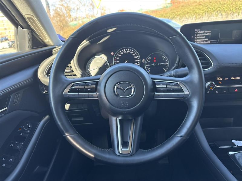 Mazda 3 2,0 i Plus 1.ČR CARPLAY KAMERA - fotka 16 z 46