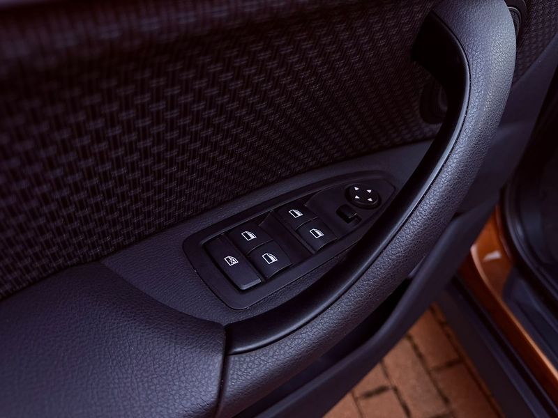 BMW X1 18i sDrive Aut., ČR - fotka 13 z 27