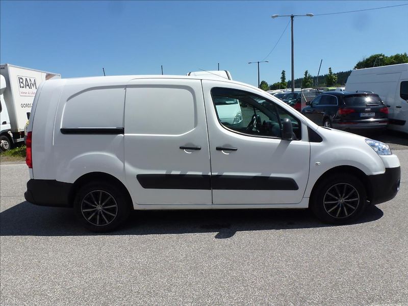 Peugeot Partner 1,6 HDI LONG L2H1 WEBASTO 3mís - fotka 7 z 44