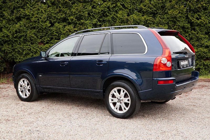 Volvo XC90 2.4 D5 120kw - fotka 11 z 29