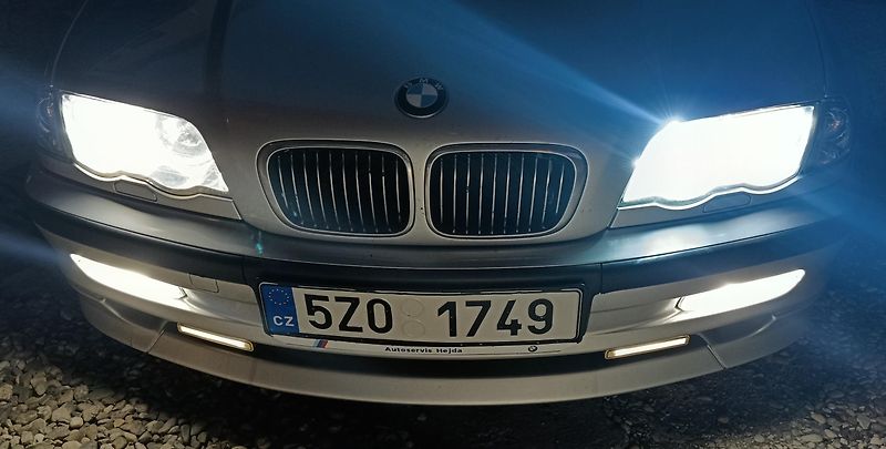BMW Řada 3 (2001) špičková výbava - fotka 9 z 27