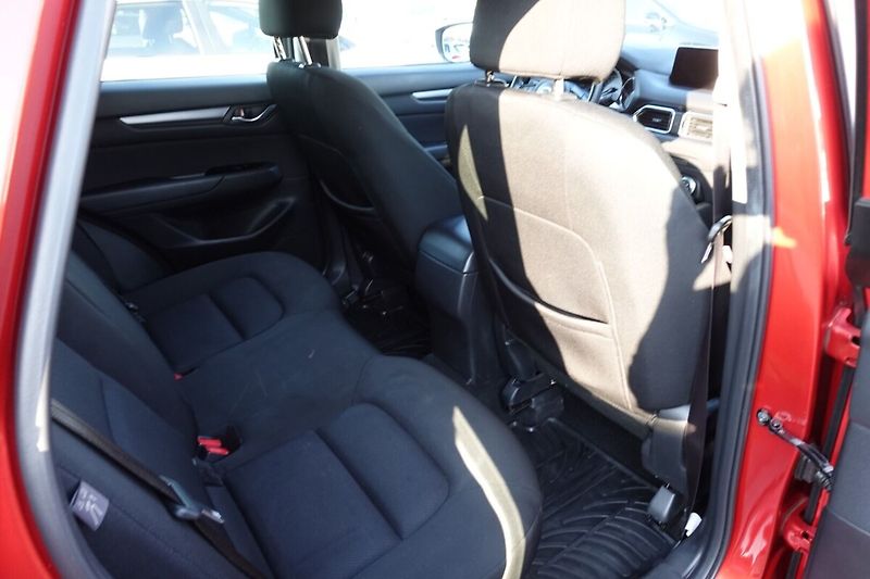 Mazda CX-5 ZLEVNĚNO 2,0i Skyactiv-G 121kW - fotka 12 z 26