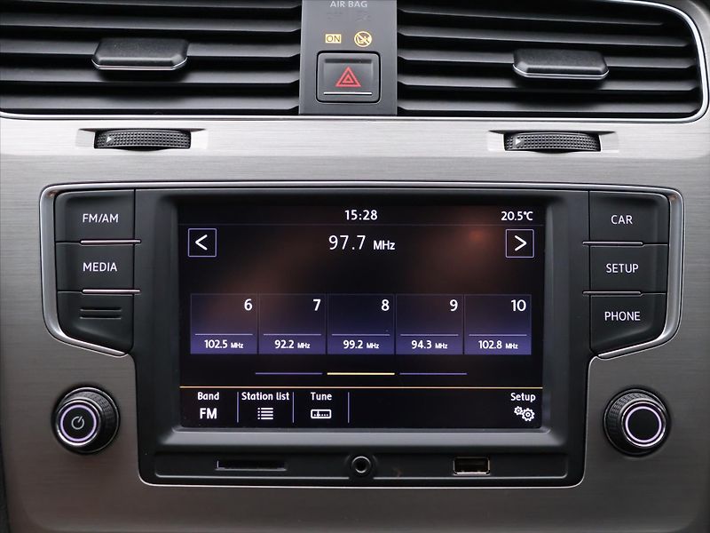 Volkswagen Golf 1,4 TSI 90kW Comfortline CZ - fotka 18 z 29