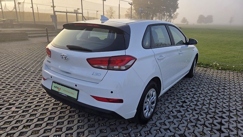 Hyundai i30  1.0TGDI 120 Start Plus CZ DPH - fotka 6 z 26