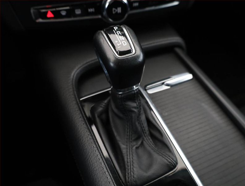 Volvo S90 (2017) D4, Automat, Serv.kniha, Navi - fotka 11 z 17