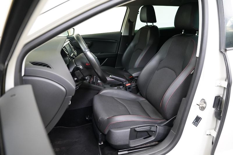 Seat Leon - fotka 11 z 28