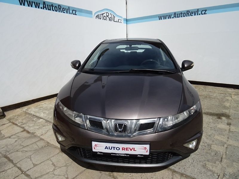 Honda Civic (2010) 1.4i,73kW,NovéČR,klima - fotka 20 z 21
