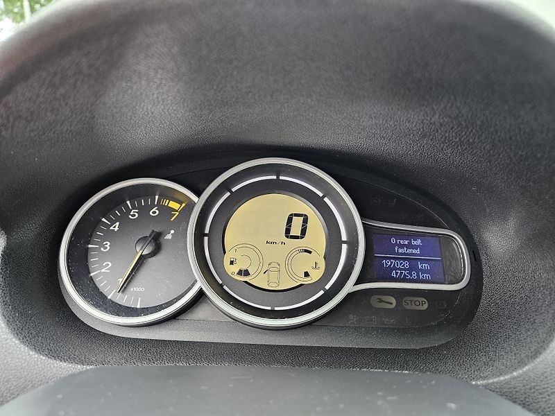 Renault Mégane (2010) 1.6i , KLIMA - fotka 11 z 17