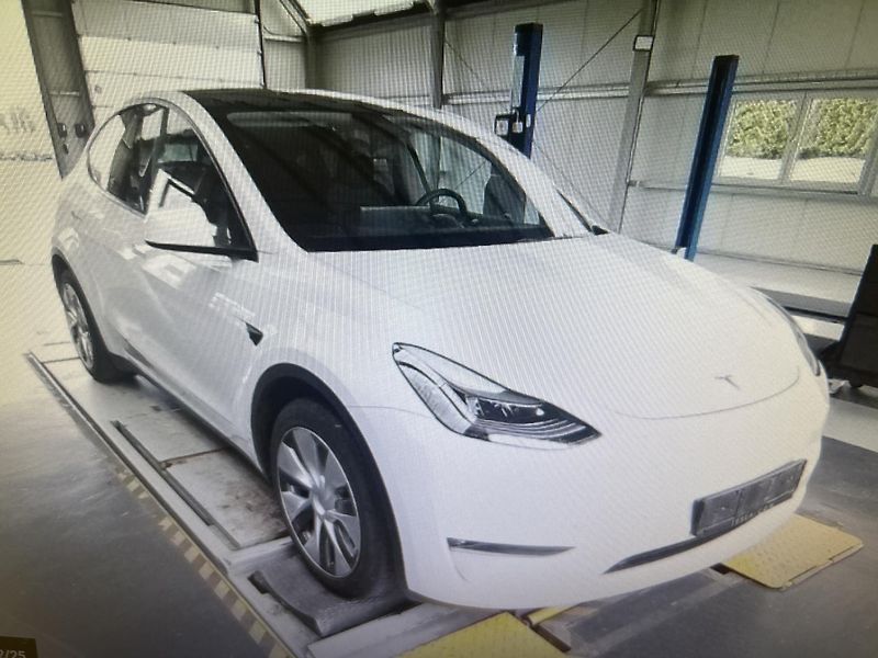 Tesla Model Y LONG RANGE DUAL MOTOR TZ 94% - fotka 1 z 4