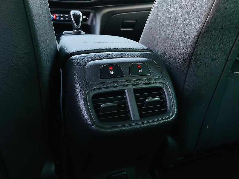 Opel Insignia 2.0CDTi MAN SERVISKA TAŽNÉ LED - fotka 35 z 55