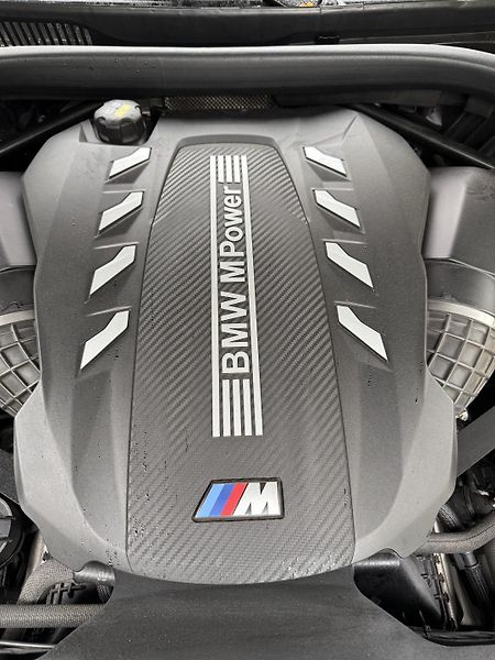 BMW X6 (2020) BMW X6M Competition - fotka 9 z 27