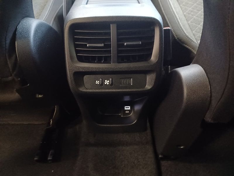 Opel Combo (2025) Elegance Plus 1,5 CDTi MT6 - fotka 25 z 27