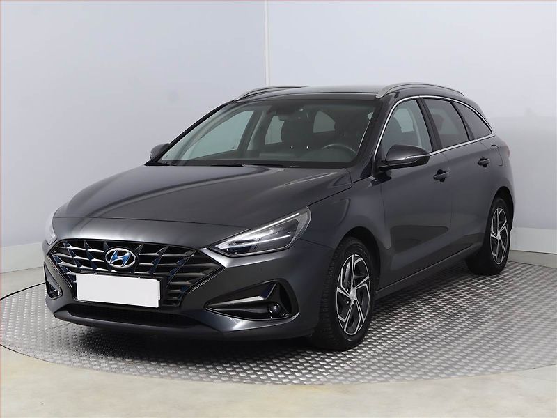 Hyundai i30 (2023) Smart 1.0 T-GDI - fotka 2 z 16