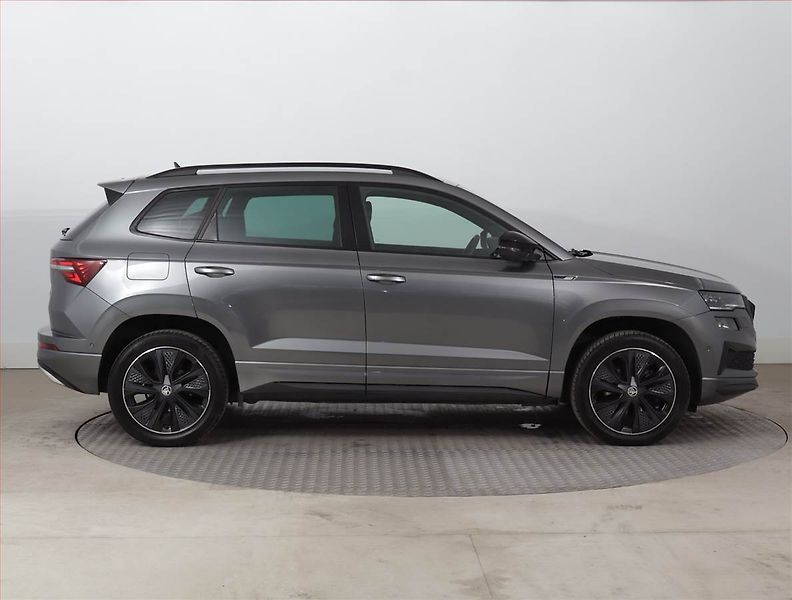 Škoda Karoq (2024) Sportline 1.5 TSI - fotka 6 z 22