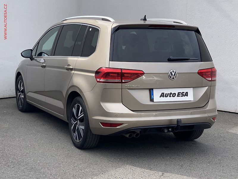 Volkswagen Touran (2020) 2.0TDi, 2.maj,ČR, DSG, navi - fotka 6 z 19