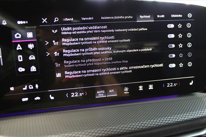Audi Q5 TFSI quattro 150 kW S Line Tec - fotka 27 z 40