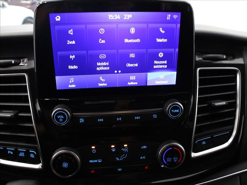 Ford Tourneo Custom 2,0 EB 136kW AT L1 27 520km! Č - fotka 14 z 17