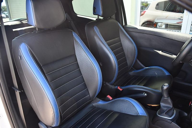Renault Clio 1,2i 55KW SPORT 2xKOLA  - fotka 15 z 36