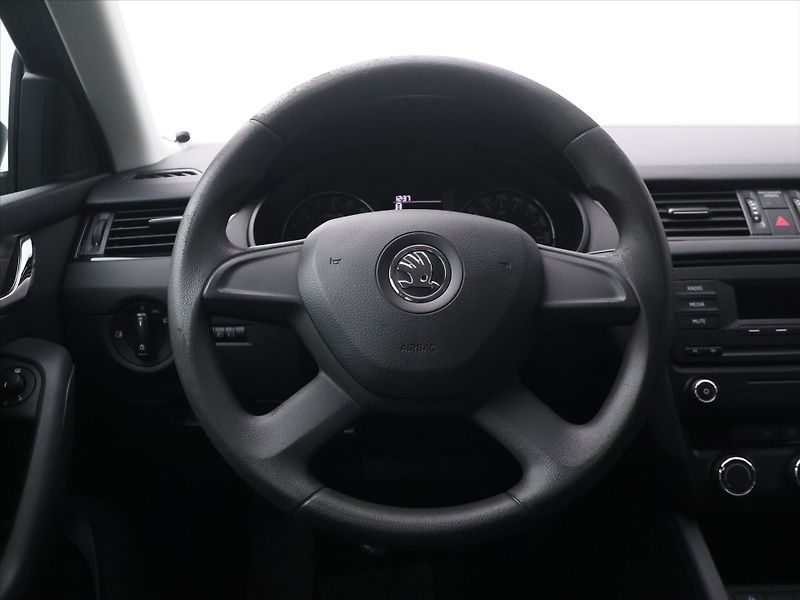 Škoda Octavia 1,6 TDI 77kW CZ Klima 2.Maj - fotka 16 z 30