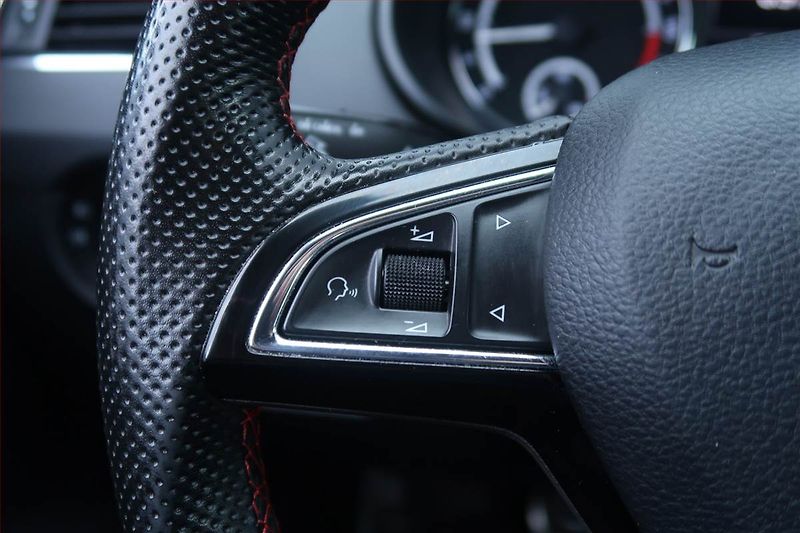 Škoda Octavia (2016) RS 2.0 TDI, Serv.kniha, Kůže - fotka 20 z 26