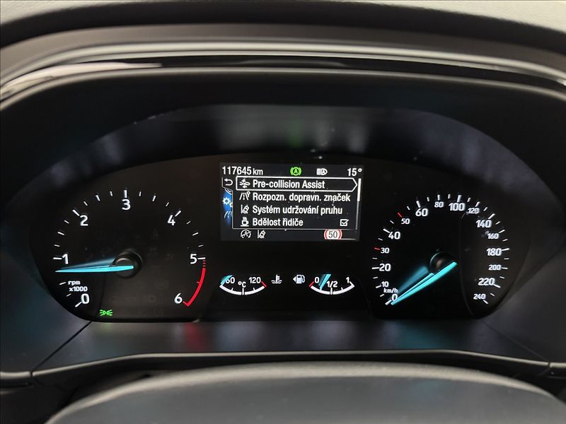 Ford Focus 1,5 ST-LINE ZÁRUKA LED 1MAJ ČR - fotka 14 z 40