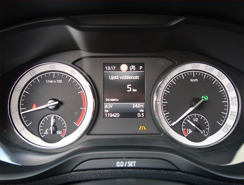 Škoda Karoq (2017) Style Plus 1.5 TSI - fotka 11 z 26