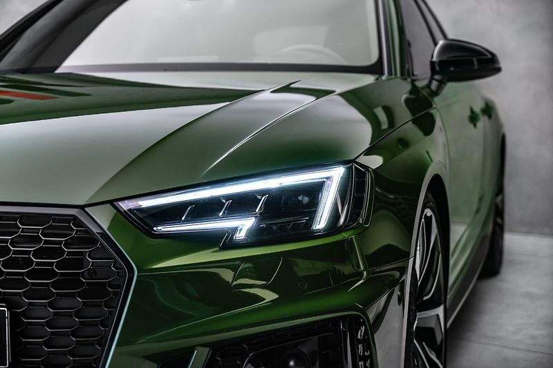 Audi RS 4 RS4  TFSI quattro, keramiky - fotka 8 z 27