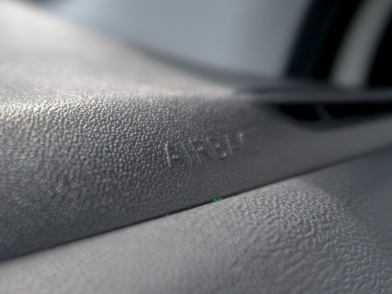 Peugeot 208 (2016) ČR 1.6HDI – PO SERVISU - fotka 31 z 45