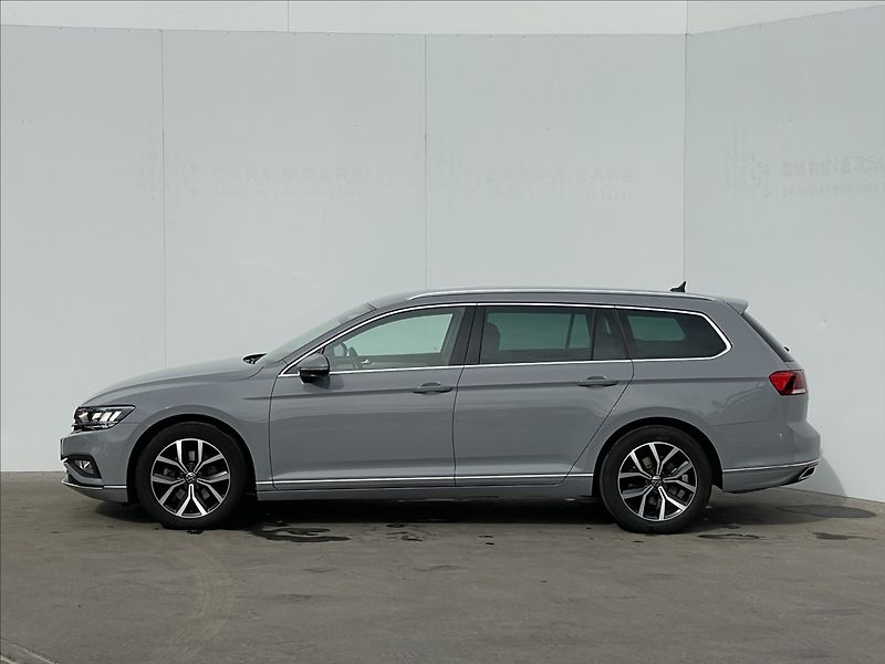 Volkswagen Passat Variant 1,5 TSI DSG Elegance ACC - fotka 2 z 23