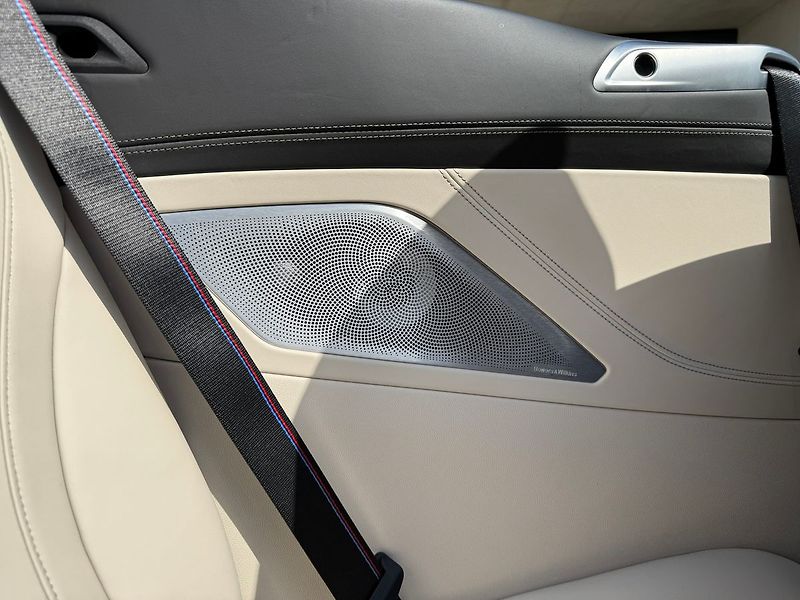 BMW Řada 8 M850i xDrive Cabrio 2025/09 - fotka 22 z 24