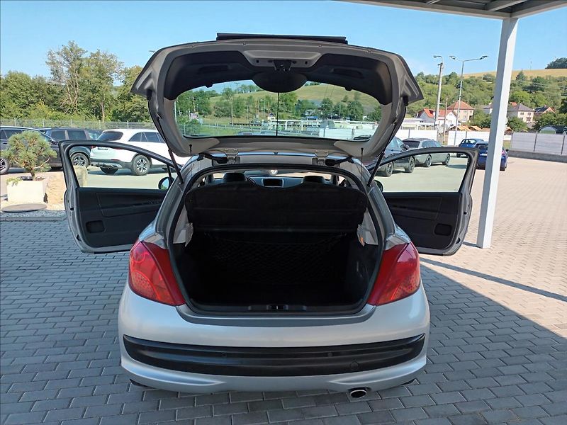 Peugeot 207 1,6 i,110kw,KŮŽE,KOLA,PANORAMA - fotka 18 z 34