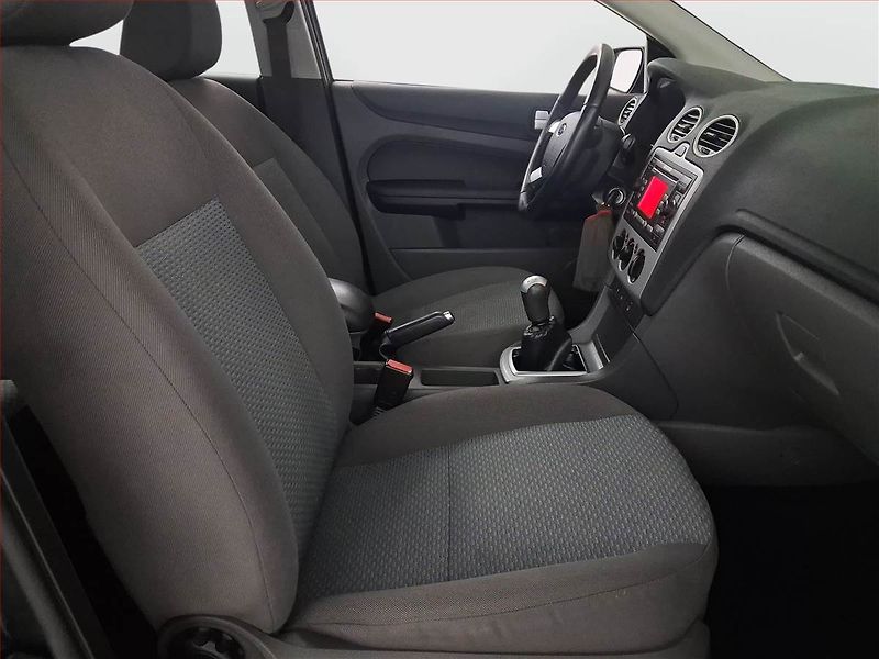 Ford Focus (2007) 1.6 TDCi, Eko.zaplacen, Tažné - fotka 9 z 15