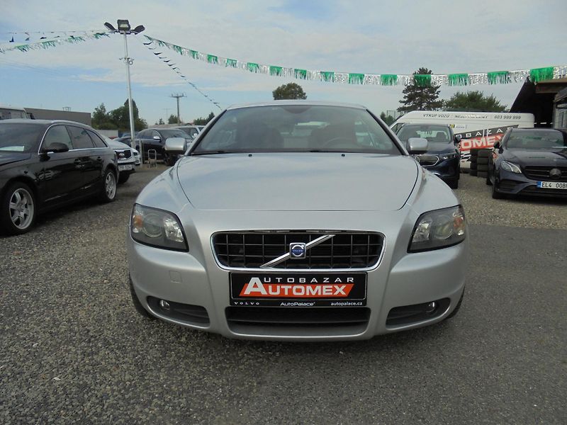 Volvo C70 (2007) 2.4 D5 - AUTOMAT - NAVI - KŮŽE - fotka 2 z 11